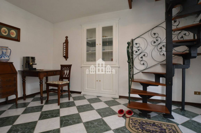 Casa semindipendente in vendita a Val di Chy