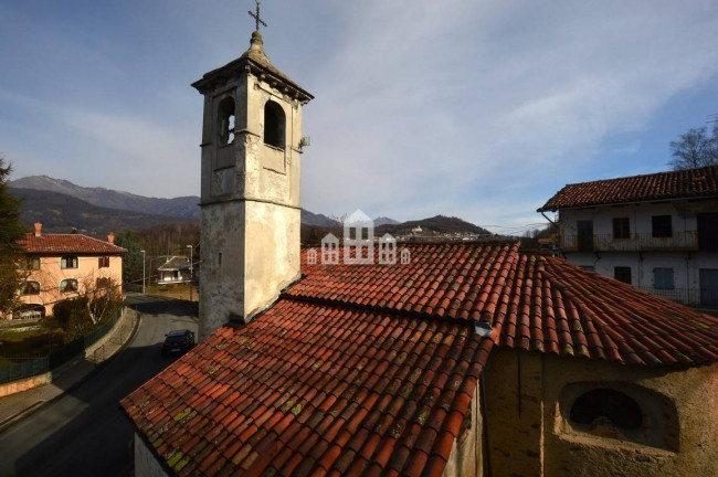 Casa semindipendente in vendita a Val di Chy
