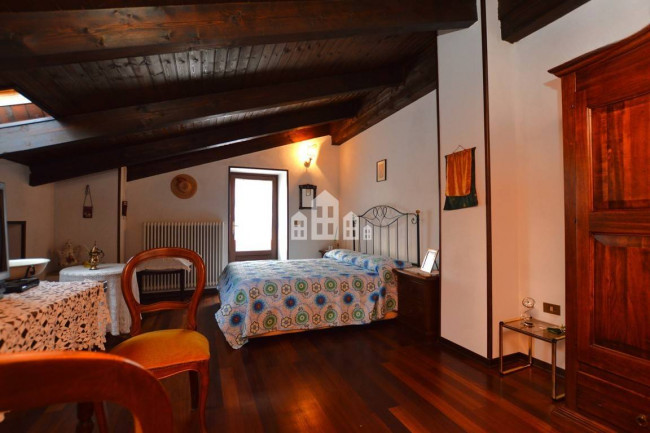 Casa semindipendente in vendita a Val di Chy