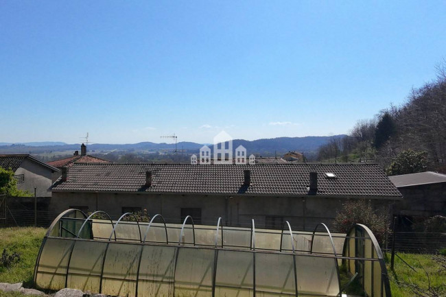Casa semindipendente in vendita a Lessolo