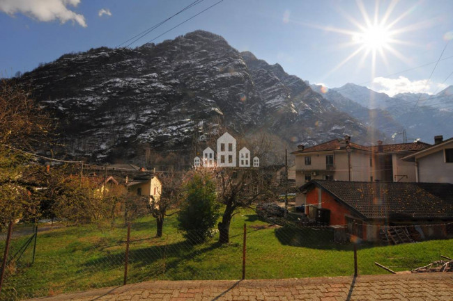 Casa semindipendente in vendita a Locana