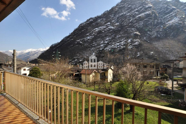 Casa semindipendente in vendita a Locana