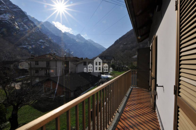 Casa semindipendente in vendita a Locana