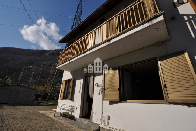 Casa semindipendente in vendita a Locana