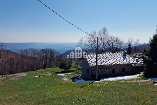 Casa semindipendente in vendita a Valchiusa