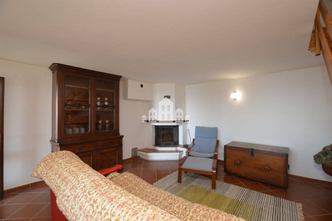 Casa semindipendente in vendita a Valchiusa