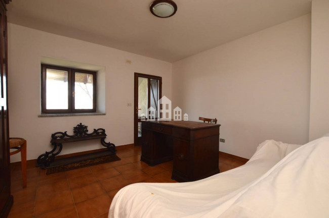 Casa semindipendente in vendita a Valchiusa