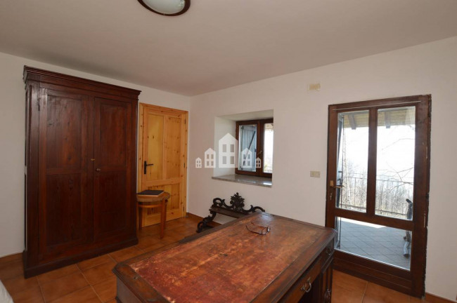 Casa semindipendente in vendita a Valchiusa