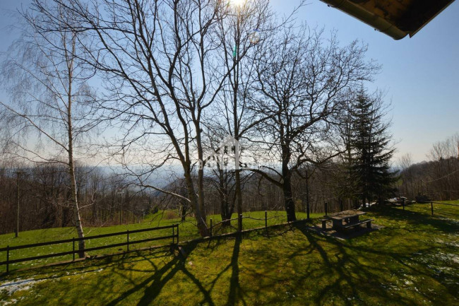 Casa semindipendente in vendita a Valchiusa