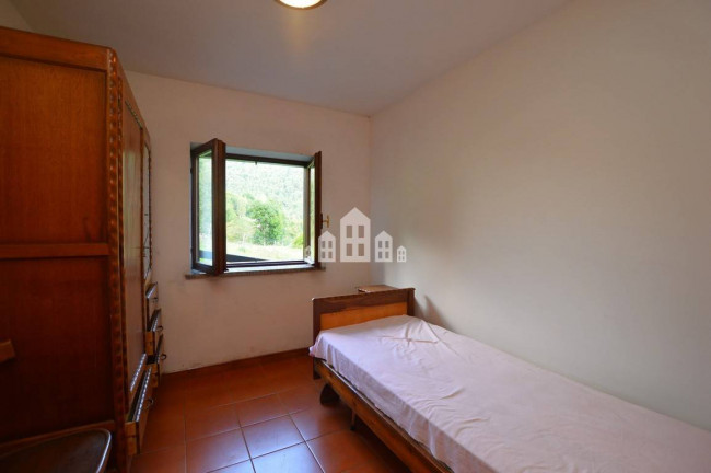 Casa semindipendente in vendita a Valchiusa