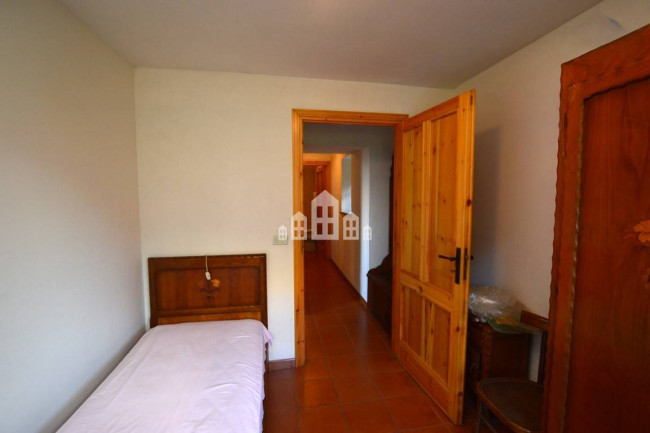 Casa semindipendente in vendita a Valchiusa