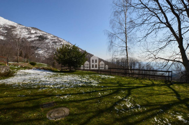 Casa semindipendente in vendita a Valchiusa