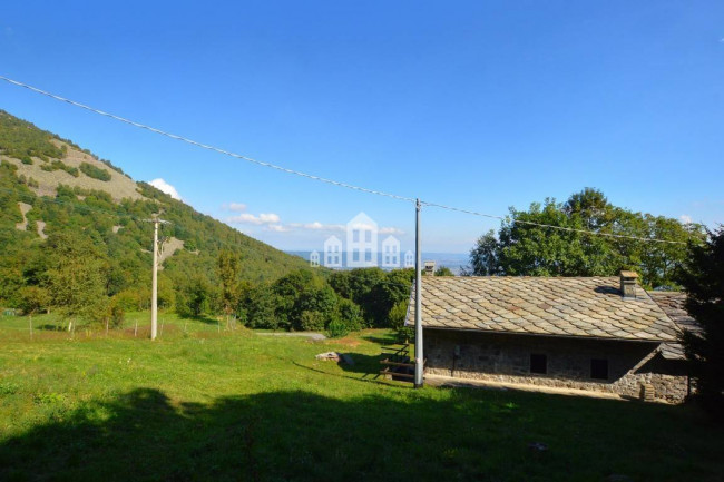 Casa semindipendente in vendita a Valchiusa