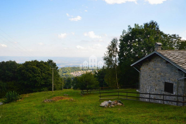 Casa semindipendente in vendita a Valchiusa
