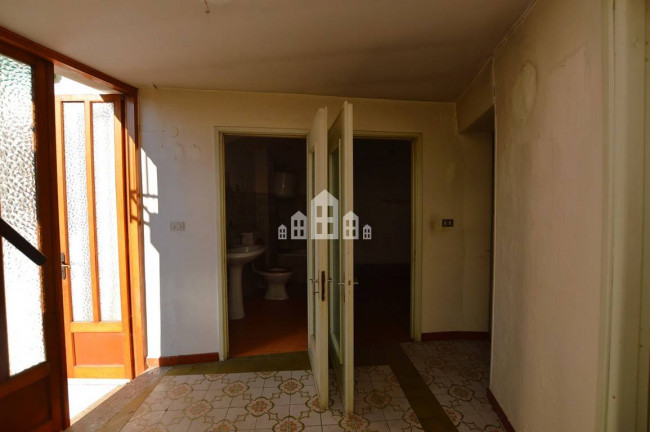 Casa semindipendente in vendita a Issiglio