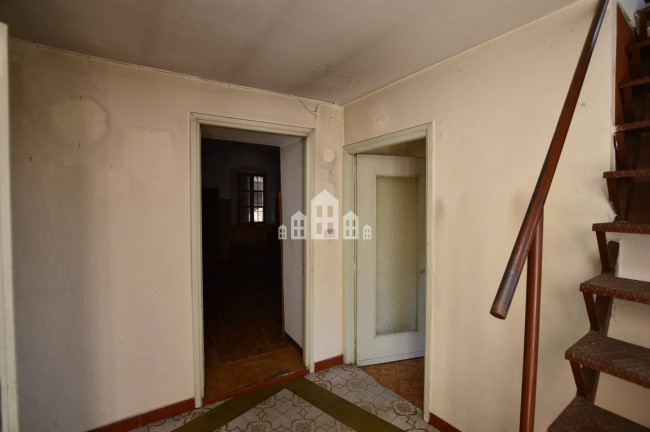 Casa semindipendente in vendita a Issiglio