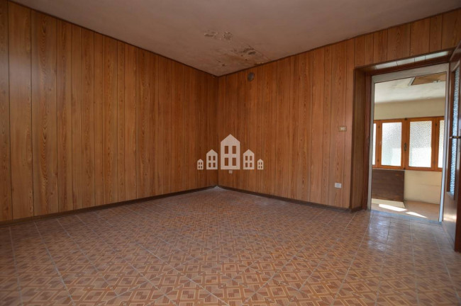 Casa semindipendente in vendita a Issiglio
