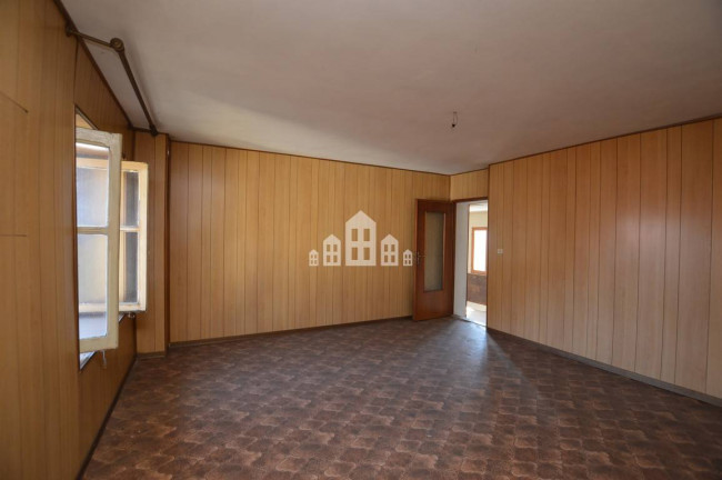 Casa semindipendente in vendita a Issiglio