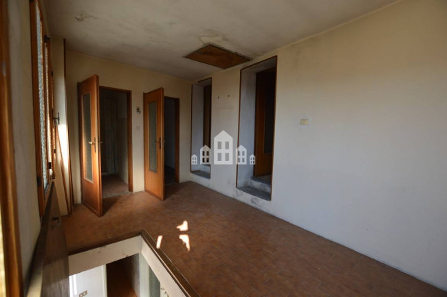 Casa semindipendente in vendita a Issiglio