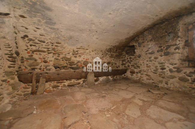 Casa semindipendente in vendita a Issiglio