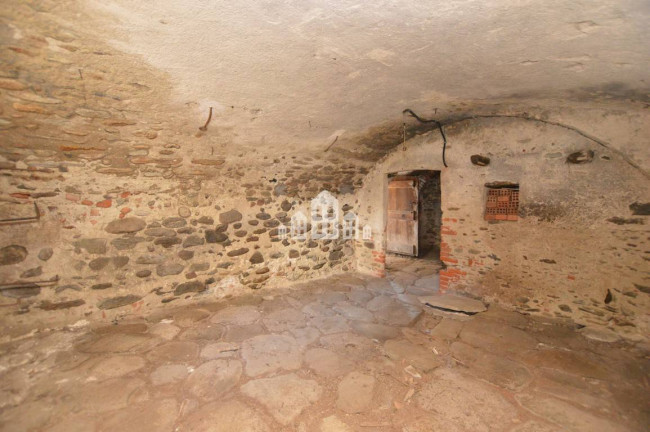 Casa semindipendente in vendita a Issiglio
