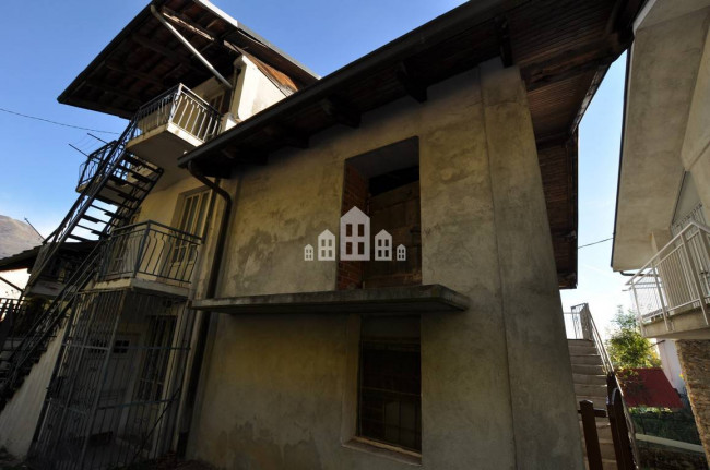 Casa semindipendente in vendita a Cuorgnè