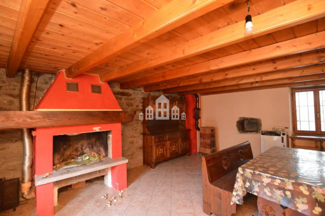 Casa semindipendente in vendita a Arnad