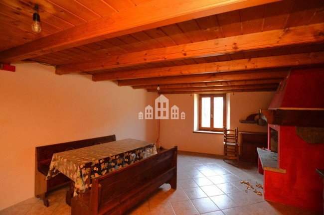 Casa semindipendente in vendita a Arnad