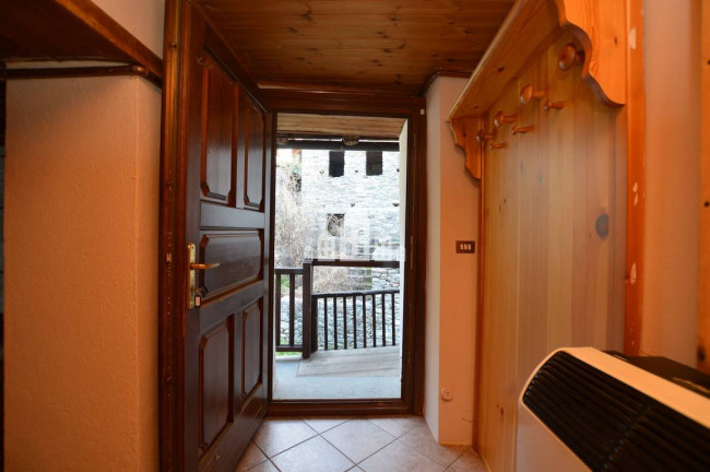 Casa semindipendente in vendita a Arnad