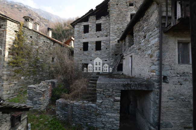 Casa semindipendente in vendita a Arnad
