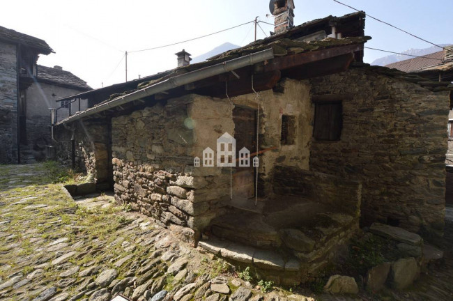 Casa semindipendente in vendita a Arnad