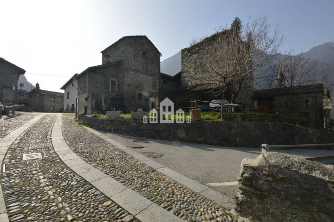 Casa semindipendente in vendita a Arnad