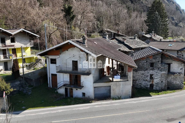 Casa semindipendente in vendita a Locana