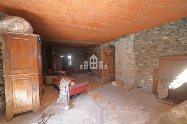 Casa semindipendente in vendita a Locana