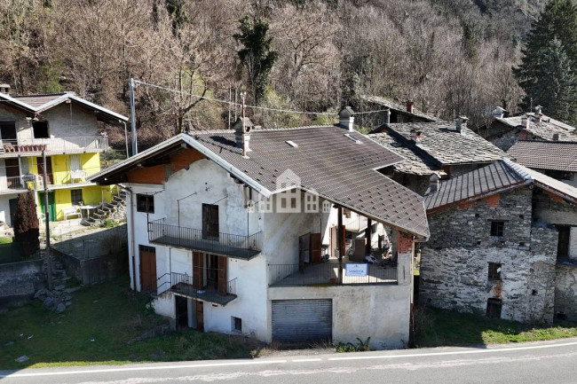 Casa semindipendente in vendita a Locana