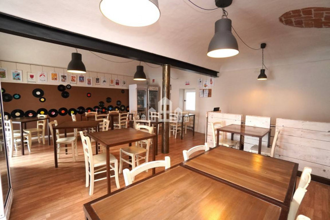 Attività commerciale in vendita a Rivarolo Canavese