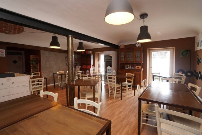 Attività commerciale in vendita a Rivarolo Canavese