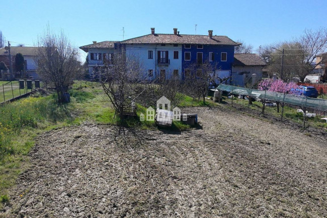 Terreno edificabile in vendita a Strambino