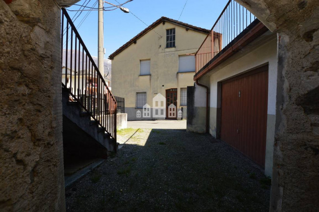 Casa semindipendente in vendita a Quincinetto