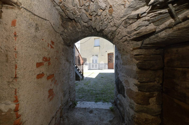 Casa semindipendente in vendita a Quincinetto
