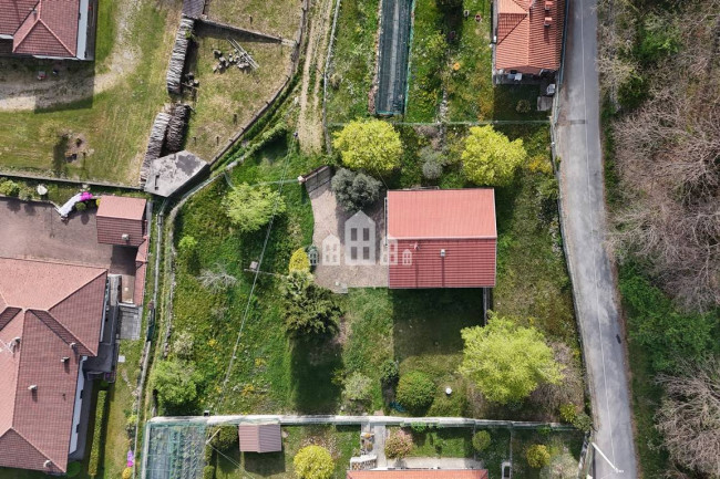 Casa indipendente in vendita a Val di Chy
