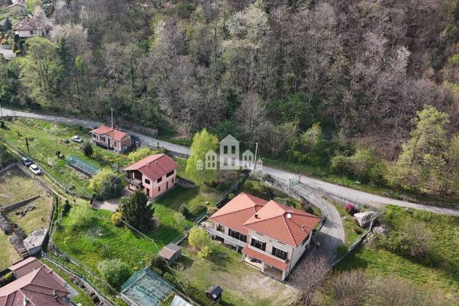 Casa indipendente in vendita a Val di Chy