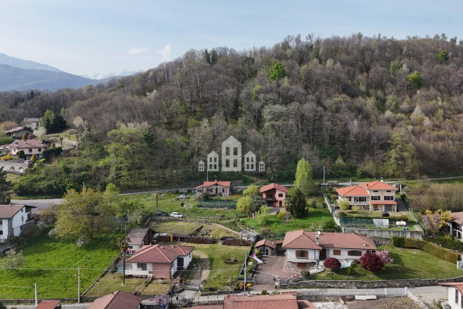 Casa indipendente in vendita a Val di Chy