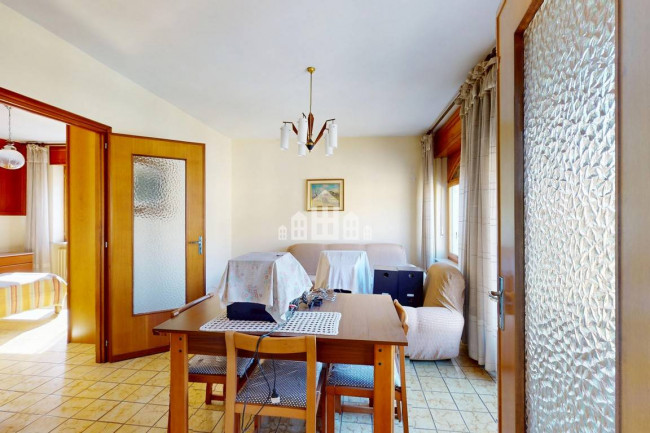 Appartamento in vendita a Andrate