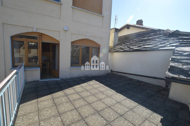Appartamento in vendita a Andrate
