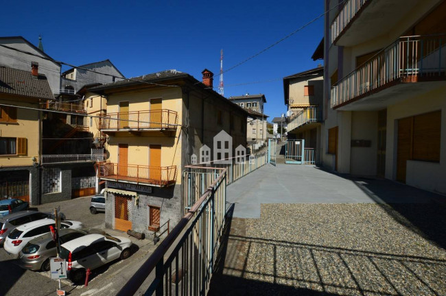 Appartamento in vendita a Andrate
