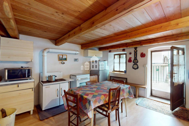 Casa semindipendente in vendita a Noasca