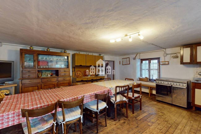 Casa semindipendente in vendita a Noasca