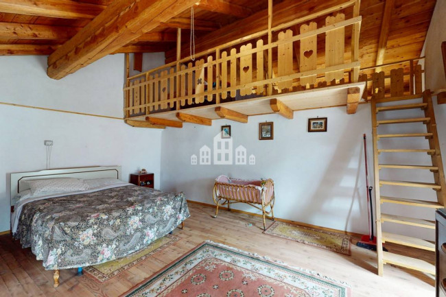 Casa semindipendente in vendita a Noasca