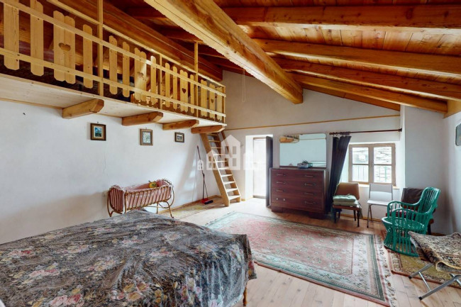 Casa semindipendente in vendita a Noasca